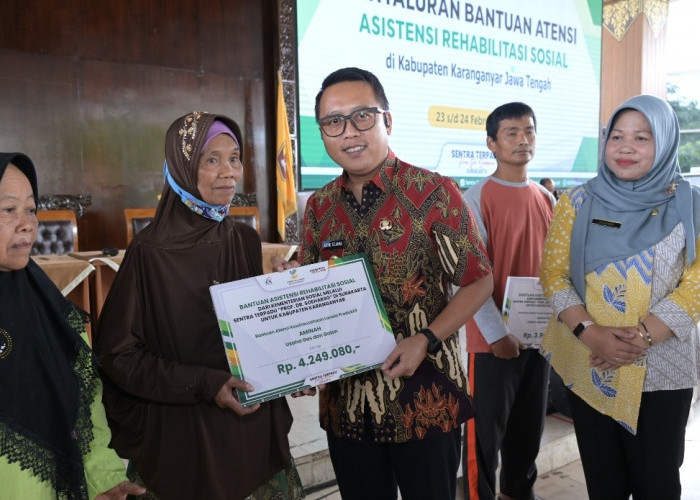 Pemkab Salurkan Bantuan ATENSI untuk 238 Lansia, Perkuat Perlindungan Sosial Kelompok Rentan