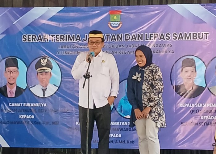 Ketua Apdesi Kecamatan Sukamulya Kabupaten Tangerang Beri Sambutan di Acara Sertijab Camat Sukamulya
