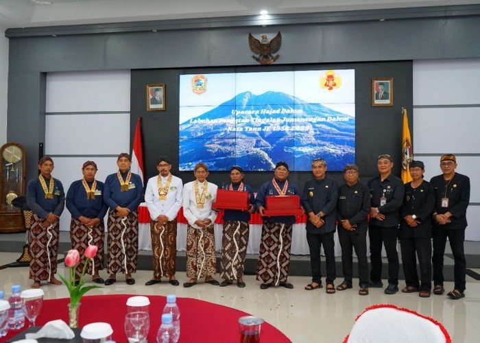 Labuhan Lawu Tradisi Sakral Kembali Digelar Secara Simbolis Oleh Kraton Yogyakarta di Karanganyar