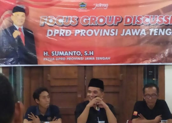 Jangan Lupa Jaga Kesehatan Pesan Ketua DPRD Jawa Tengah Sumanto SH Ketika Buka Bersama dengan Wartawan 