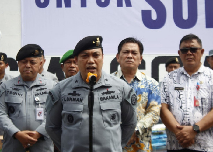 Bakamla RI Lepas KN Singa Laut-402 Salurkan Bantuan Warga Terdampak Bajir di Siau 