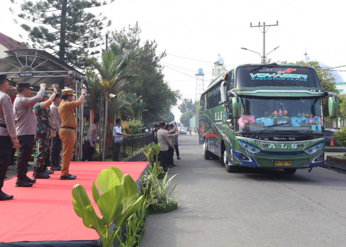 Polda Sumut Gelar Apel Pergeseran Pasukan Pengamanan Jelang Pemilu 2024