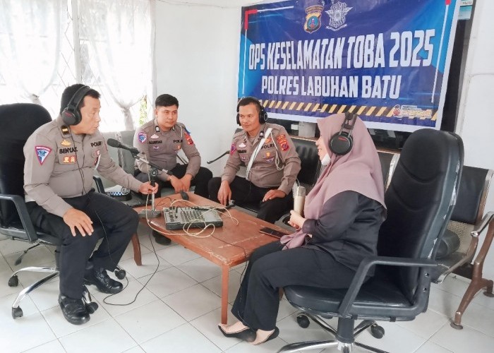 Satlantas Polres Labuhanbatu Sosialisasikan Tertib Berlalu Lintas melalui Siaran Radio RSPD FM