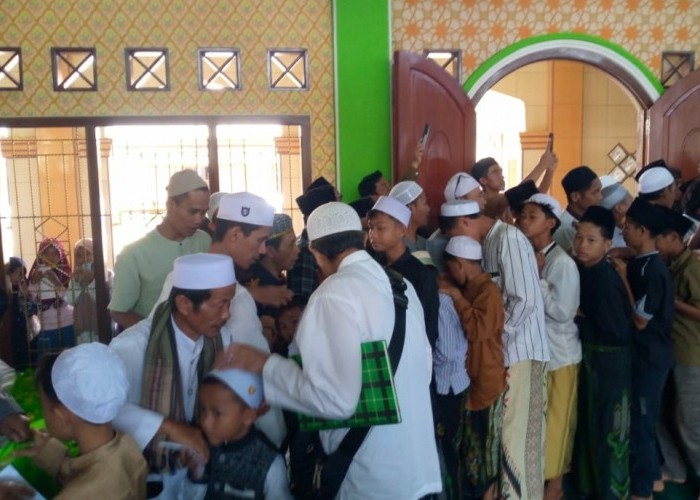 Masjid Jami Al-Hidayah Gelar Santunan Anak Yatim dalam Rangka Bulan Muharram, Wujud Kepedulian dan Empati Sosi