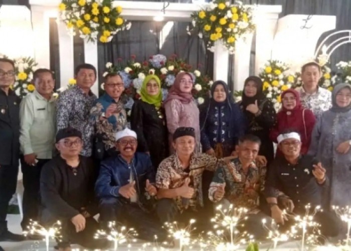 Pesta Pernikahan Anak Kades Bojong Jengkol Meriahkan Kampung Bojong Jengkol dengan Suasana Kebahagiaan