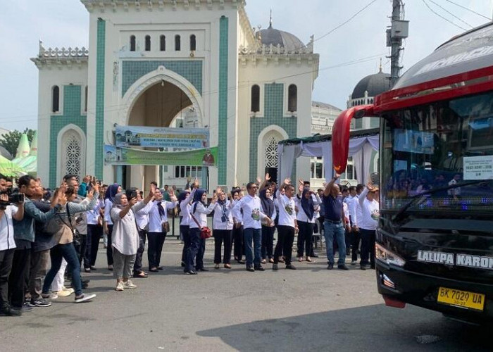 Kadishub Lepas Kloter Pertama Mudik Bareng Pemko Medan 2024