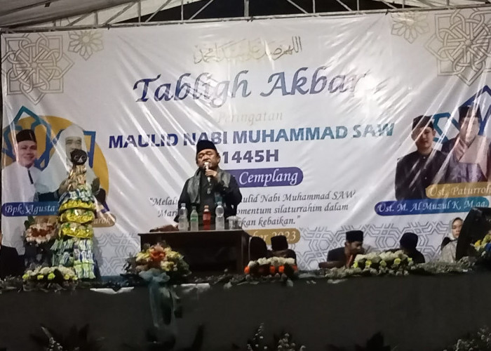 Kepala Desa Cemplang Gelar Acara Maulid Nabi Muhammad SAW 1445 Hijriah di Lapangan Sepak Bola Kawoyang