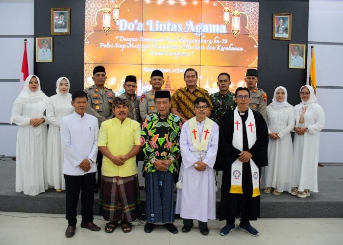 Doa Lintas Agama Warnai Peringatan Hari Bhayangkara ke-79 di Karanganyar
