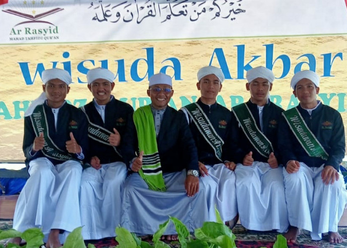 5 Orang Naposo Nauli Bulung Dari Jambur Padang Matinggi Mandailing Natal Wisuda Takhfidz Al-qur'an di Medan