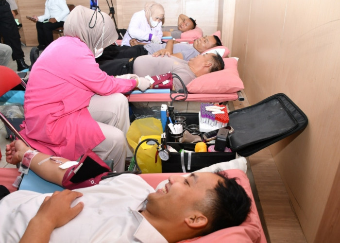 Setetes Darah, Sejuta Harapan! Polres Karanganyar Kumpulkan 52 Kantong Darah