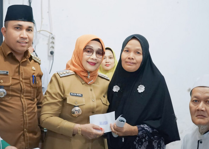 Plt Bupati Labuhanbatu Bersama Baznas Salurkan Zakat di Kecamatan Bilah Hilir