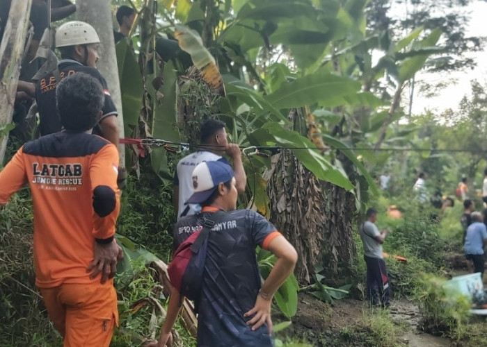 Tiga Anak Terjebak Banjir Bandang Saat Memancing di Sungai Gembong Karanganyar, Berhasil Dievakuasi Selamat