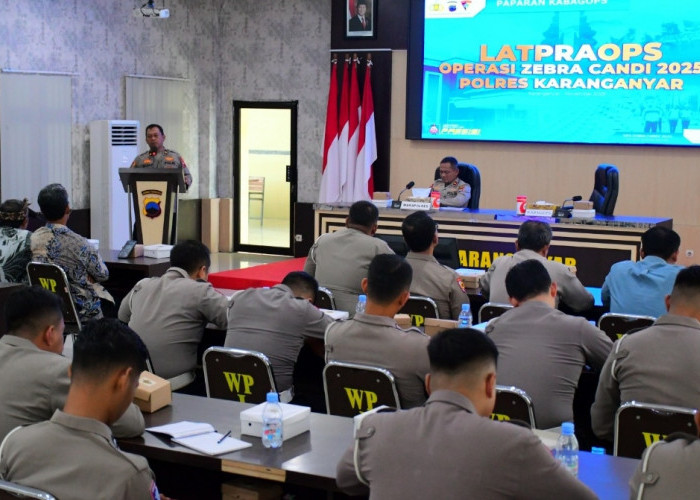 Polres Karanganyar Gelar Latpraops “ZEBRA CANDI 2025” Untuk Wujudkan Kelancaran dan Keselamatan Berlalu Lintas