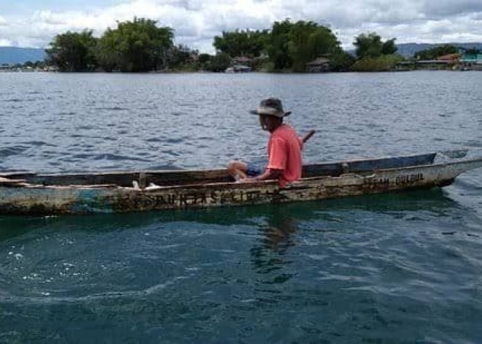Nelayan Diminta Tunda Mencari Ikan,Saat Kondisi Cuaca Ekstrem Danau Toba
