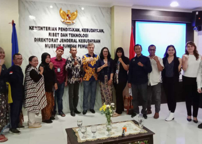 Ikatan Wartawan Online bersama Kedubes Ukraina Peringati Hari Pers Sedunia di Museum Sumpah Pemuda Jakarta