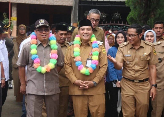 Pj. Bupati Bogor Tinjau Kampung Ramah Lingkungan di Tlajung Udik, Dukung Pengelolaan Sampah Berbasis RW