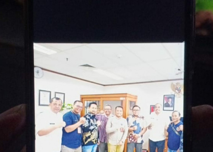  Bahayanya Pasang  Profil Whatsapp Dengan kembar lebih dari 2 orang