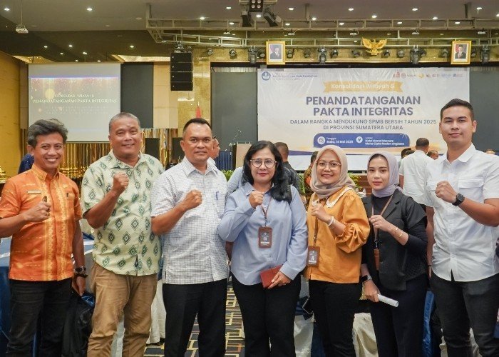 Dukung SPMB Bersih, Bupati Labuhanbatu Tandatangani Fakta Integritas Tahun 2025