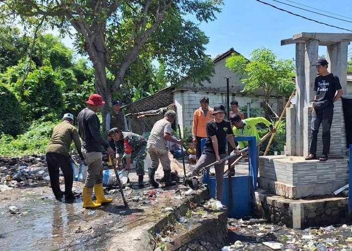 Camat Teluknaga Polsek Teluknaga dan Koramil 01/Teluknaga Satukan Kekuatan Gelar Gotong Royong 