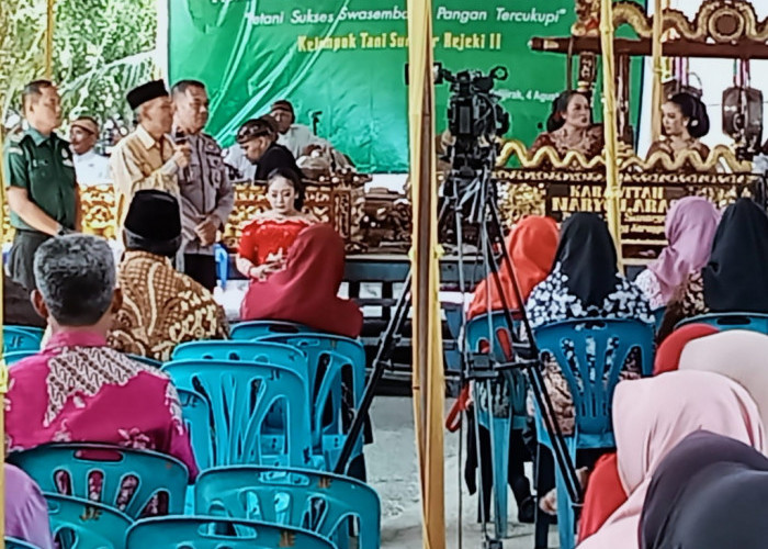 Warga Masyarakat Desa Kalijirak Karanganyar Tasyakuran Menggelar Seni Budaya Jawa Karawitan