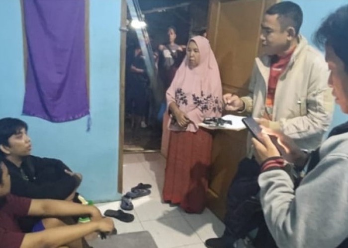  Polres Purwakarta Evakuasi Seorang Pemuda Yang Meninggal di Kamar Kost