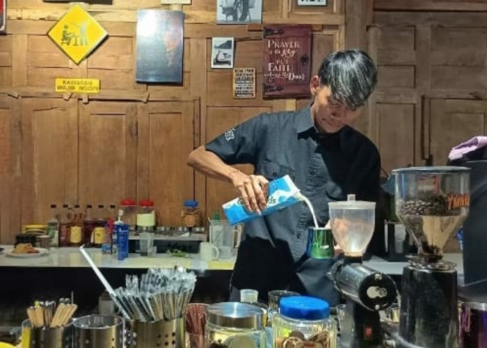 Resto dan Cafe Dadap Serep, Ruang Jeda Bernuansa Jawa untuk Berbuka di Karanganyar   