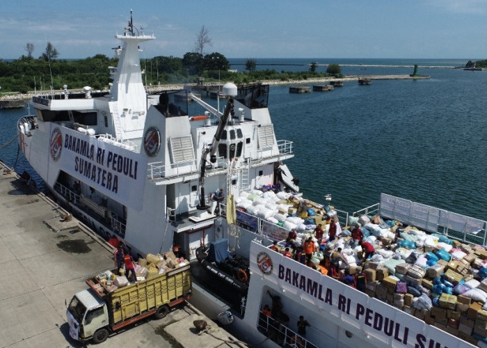 Bakamla RI Salurkan 92,2 Ton Bantuan Kemanusiaan ke Aceh