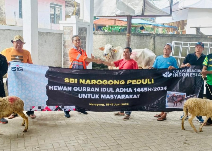 SBI Pabrik Narogong Salurkan 27 Hewan Kurban Untuk Masyarakat