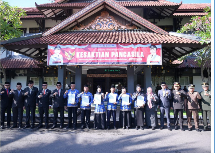 Upacara Hari Kesaktian Pancasila 2025 di Karanganyar Berlangsung Khidmat, 165 ASN Terima SK Kenaikan Pangkat