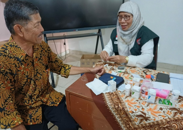 RW 05 Cibinong Gelar Peringatan Hari Ibu ke-97, Sediakan Layanan Kesehatan Gratis 