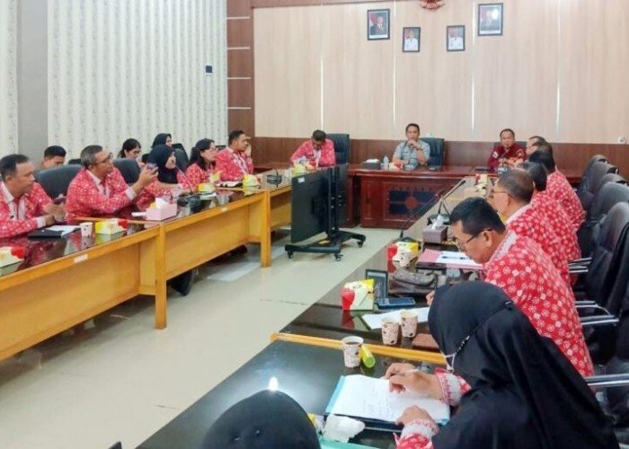 Pemko Siantar Rapat Penetapan Kriteria Calon Penerima BLT DBH-CHT Tahun 2025