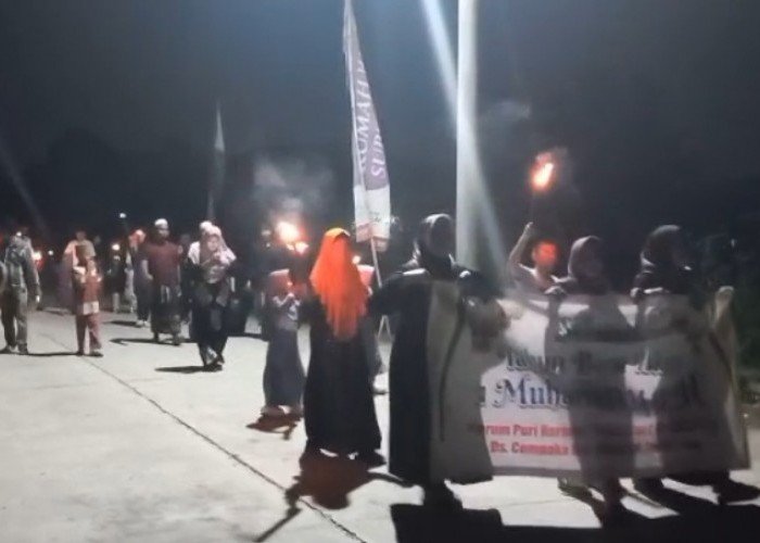 Sambut Tahun Baru Islam Warga Puri Harmoni Cisoka 2   Gelar Pawai Obor