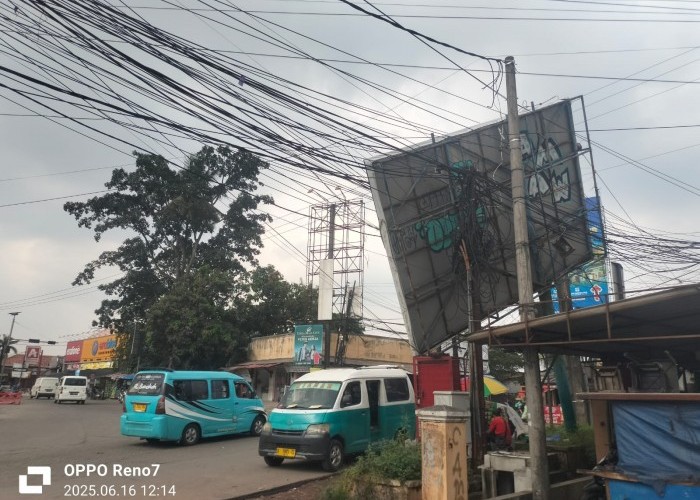 Jangan Pikirkan Untung Saja, Pemilik Tiang Reklame di Cisoka Pikirkan Dampak Keselamatan Masyarakat
