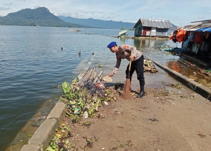  Polri Cinta Lingkungan, Bersih-bersih Lingkungan Terus dilakukan Satpolairud Polres Purwakarta