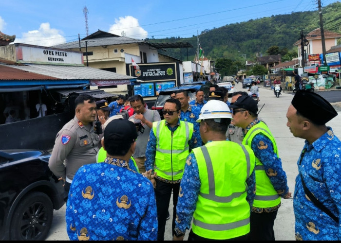 Polres Karanganyar Cek Kesiapan Jalur Wisata Jalan Sudimoro - Ngargoyoso Jelang Nataru