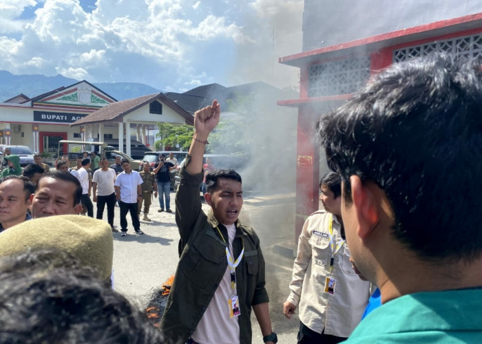 IPMAT Banda Aceh Desak Kalaksa BPBD, Kadis Sosial, dan Camat Serius Tangani Korban Banjir