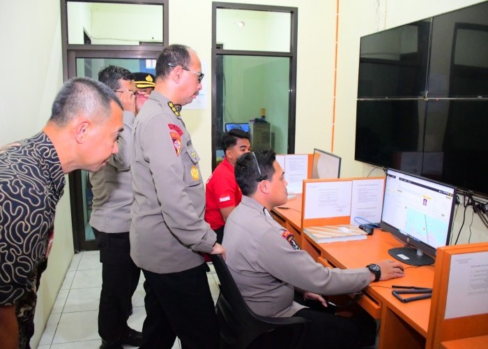 Tim Asisten Polda Jateng Turun Kelapangan Pastikan Layanan 110 Optimal