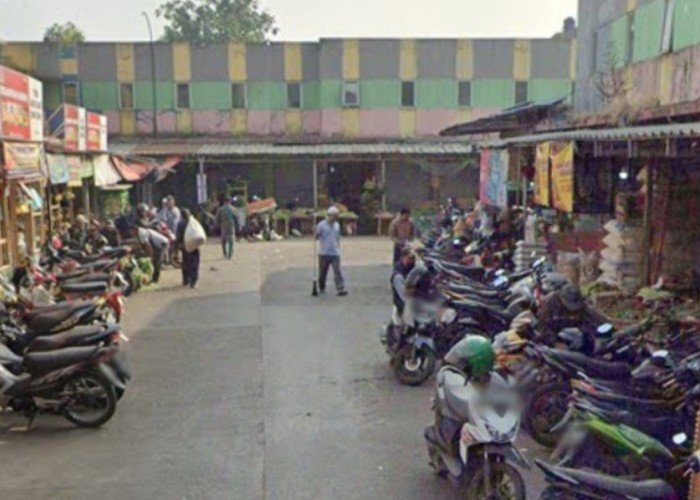 Diduga Tak Beretika, Petugas Parkir di Pasar Cisaat Tuai Keluhan Warga