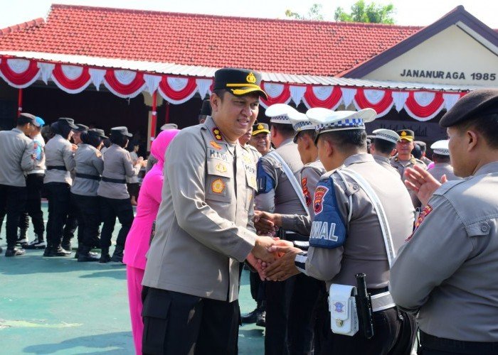 Polres Karanganyar Pasca Oprasi Ketupat Candi 2025 Gelar Apel Konsolidasi dan Halal Bihalal 