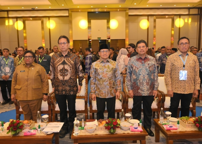 Bupati Labuhanbatu Terima Penghargaan Universal Health Coverage (UHC) Tingkat Pratama