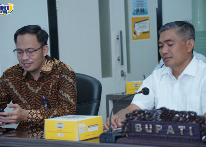 Dengan Pj Bupati Karanganyar Ikuti Rakornas Pengendalian Inflasi  Pangan Secara Virtual 