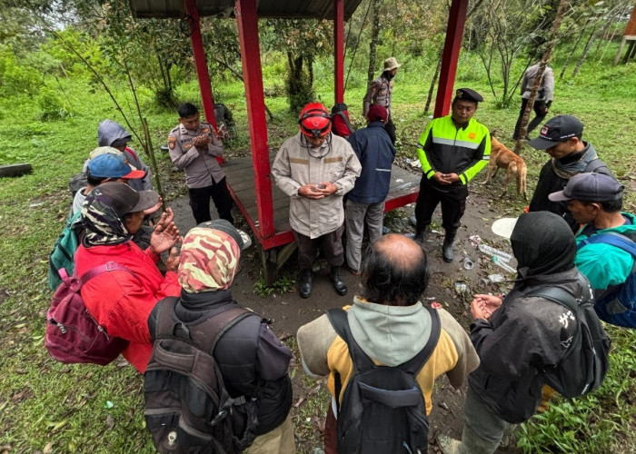Polri Terus Maksimalkan Upaya Pencarian Pendaki Hilang di Bukit Mongkrang