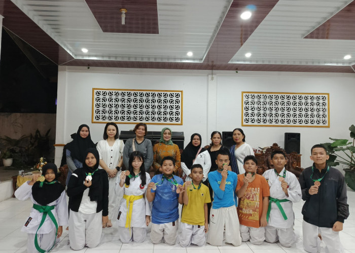 Plt. Bupati Labuhanbatu Sambut Kepulangan Atlet Peraih Medali Kejurda Karate Antar Dojo INKADO 