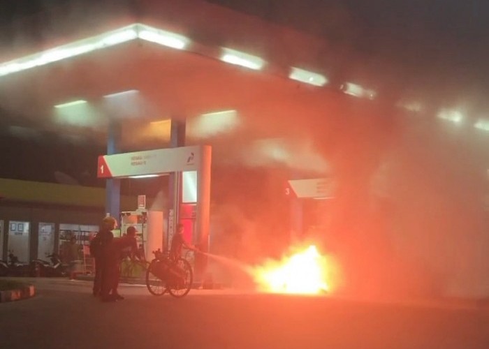 Kebakaran di SPBU Kendal Tangerang, 1 Sepeda Motor Hangus Terbakar