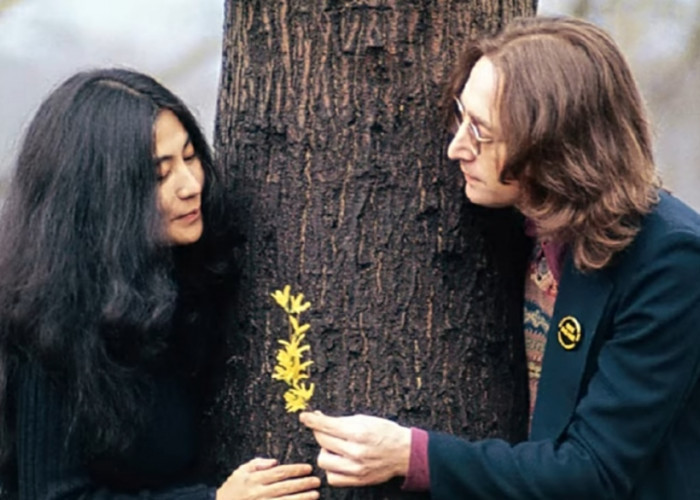 30 Kata Bijak John Lennon, Pendiri dan Musisi Legendaris The Beatles