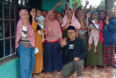 Lukmanul Hakim Caleg DPRD Berikan Sosialisasi Pemilu dan Tebus Minyak Murah Kepada Masyakarat Desa Sukamakmur