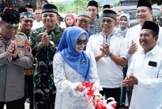 Bedah Buku Biografi Filsuf Pesisir Pantai, Bupati Labuhanbatu: Ilmu dan Akhlak Harus Berjalan Beriringan