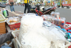 Abah Bako, Dua Puluh Tahun Geluti Tembakau Linting