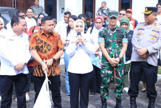 Pemkab Labuhanbatu Kirim 12 Truk Bantuan untuk Korban Banjir di Tapteng, Tapsel, dan Taput