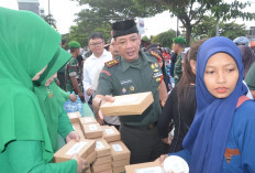 Dandim Karanganyar Bagikan Ratusan Takjil